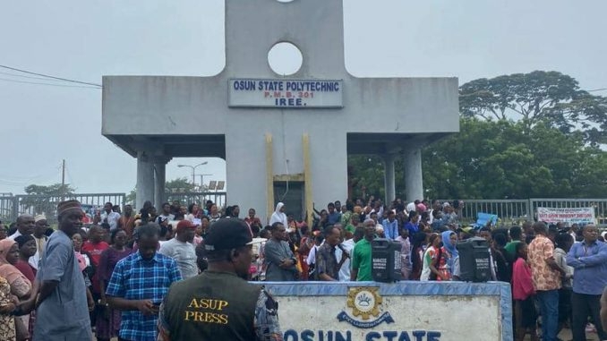 ASUP Protests Removal Of Osun Poly Rector 1 Protesters barricade the entrance of the Osun State Polytechnic, Iree, on Tuesday.