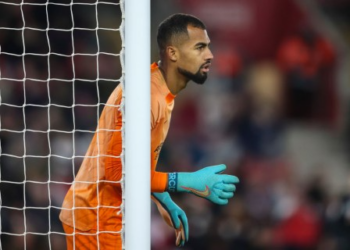 Chelsea Pursue Deal For Brighton Goalkeeper Robert Sanchez