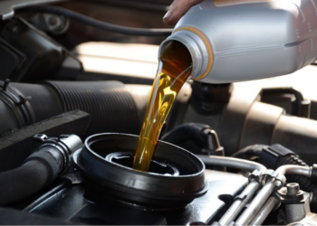 Making Money From Selling Automobile Engine Oil