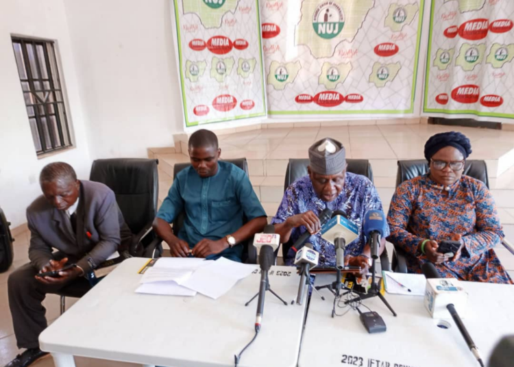 Protem president of Kwara State Polytechnic Alumni Association, Engr. Abu Salami (2nd right) addressing newsmen on measures being taken by the association to recover the institution's encroached land from illegal occupants, in Ilorin, Kwara State, on Wednesday. Photo by Abdullahi Olesin