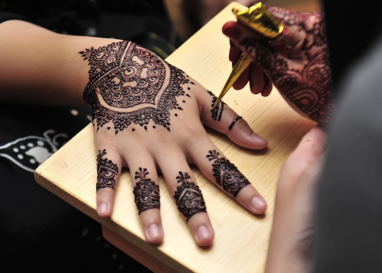 henna artist