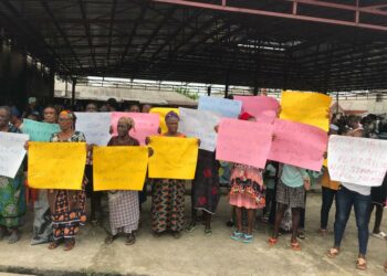 Protesters Rally Support For IGP Egbetokun, Police Operatives In Opu-Nembe   