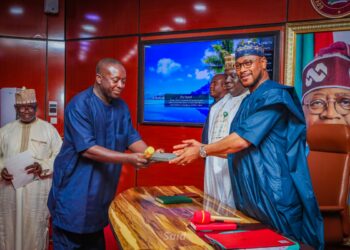 Gov Lawal Hails SDG Youth Over Plans To Install Solar Power In Zamfara   