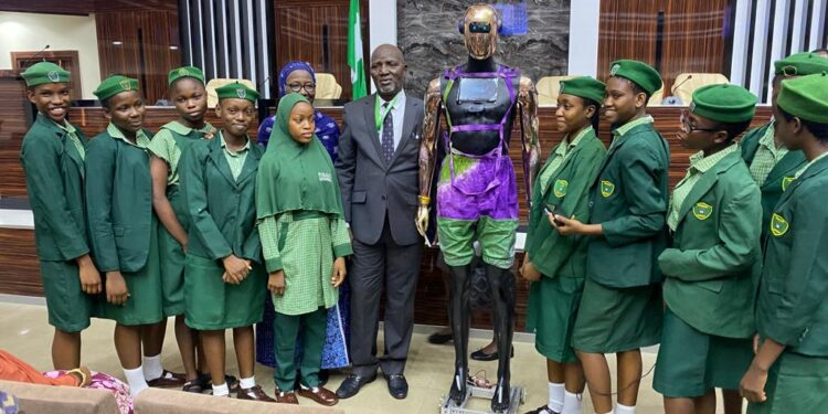 Encouraging Scientific Ingenuity 1 Okikiola Sagamu