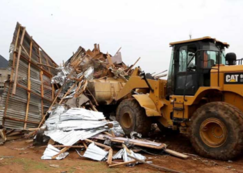 FCTA Demolishes 100 Structures In Lugbe
