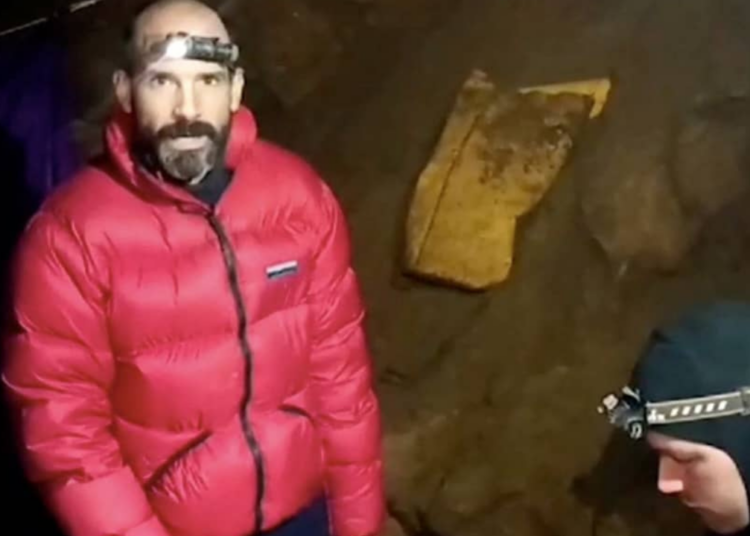 U.S. explorer Mark Dickey is seen next to a rescuer inside the Morca Cave, near Anamur in Mersin province, southern Turkey on September 6, 2023. Credit: AFAD/Reuters