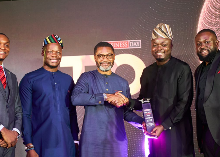 L-R: Regional Sales Manager, SeamlessHR, Tomilayo Alapinni; CTO& Co-founder, Deji Lana; former Director-General, Nigerian Economic Summit Group (NESG), Frank Nweke; CEO & Co-Founder, SeamlessHR, Dr. Emmanuel Okelejim and Head of Branding and Communications, Sayo Akinwale, at the 2023 Top 25 CEOs Awards by BusinessDay Newspaper, in Lagos.