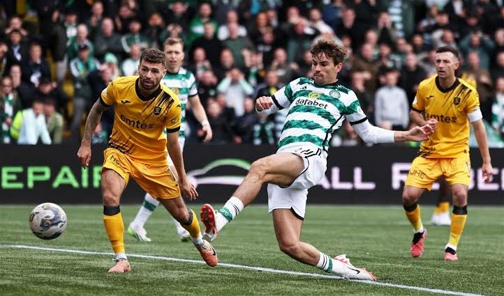 Celtic Beat Livingston 3-0 To Go 5 Points Clear 1 celtic