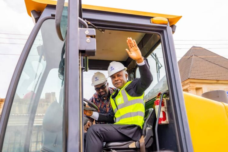 Governor of Enugu State, Dr. Peter Mbah, acknowledges cheers from the crowd during the flag-off of major road projects in the state, Thursday.