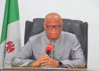 Gov Eno Begs Monarchs To Withdraw Suit Over Disputed Stool