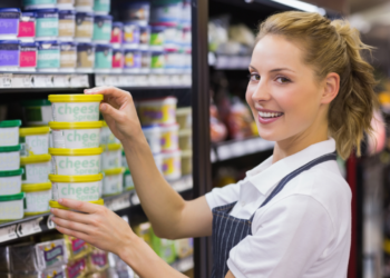 Making Extra Income As A Shop Assistant