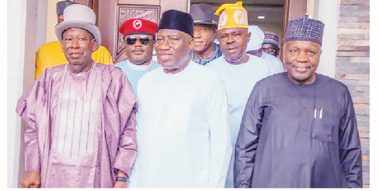 APC national chairman, Dr. Abdullahi Umar Ganduje; former President Goodluck Jonathan, and Gombe State Governor Muhammadu Inuwa Yahaya, during a courtesy visit to the former president, at Yenagoa, Bayelsa State, yesterday.