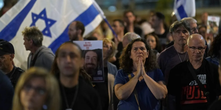 Hamas Releases 6 Israeli Hostages