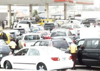 Fuel Scarcity Hits Ibadan, As Long Queues Return To Filling Stations