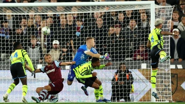 Ben White Scores Own Goal As West Ham Knock Arsenal Out Of Carabao Cup 1 IMG 2622