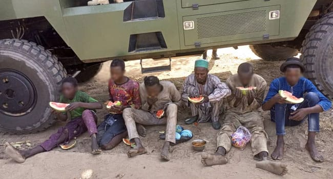 Troops, Vigilantes Rescue 6 Male Hostages From Bandits In Kebbi 1 hostages