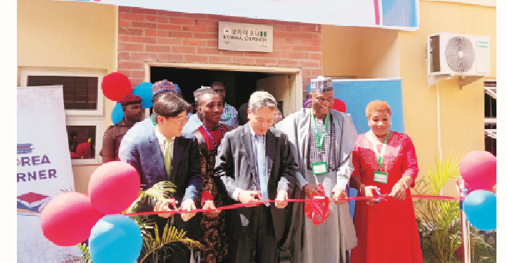 L-R: Korean Ambassador to Nigeria, Mr Kim Young Chae, Vice Chancellor, University of Abuja, Professor Abdulrasheed Na’Allah, and Acting Dean, Faculty of Arts, University of Abuja, Professor Amuche Madu.
