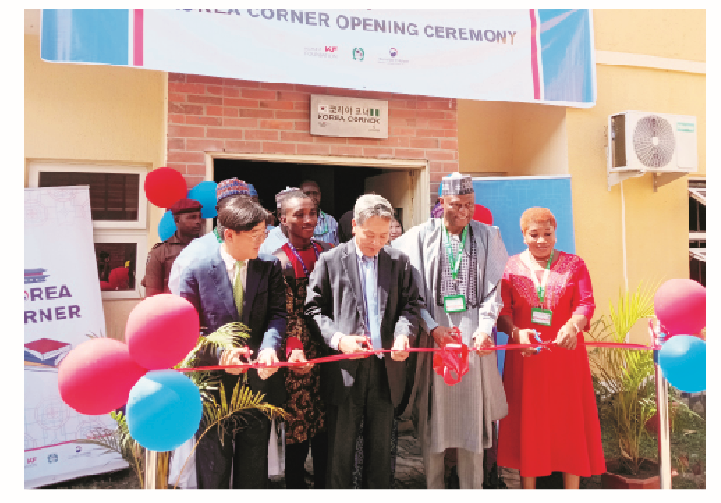 UniAbuja To Establish Institute For Korean Studies – N’Allah 1 L-R: Korean Ambassador to Nigeria, Mr Kim Young Chae, Vice Chancellor, University of Abuja, Professor Abdulrasheed Na’Allah, and Acting Dean, Faculty of Arts, University of Abuja, Professor Amuche Madu.