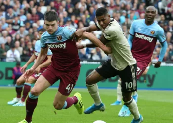 Man United Stumble 2-0 To West Ham
