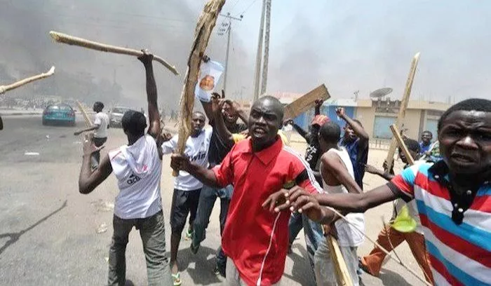 Hoodlums Attack, Loot Bus Carrying Christmas Gifts For Ibadan Mogajis 1 Hoodlums jpeg