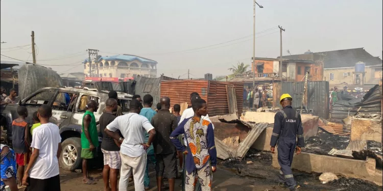 Gas explodes in lagos market