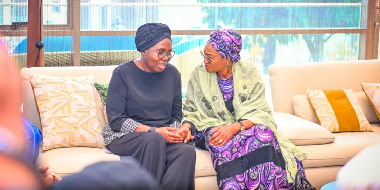 First lady, Oluremi Tinubu (right), consoling the widow of late Ondo State governor, Rotimi Akeredolu, Chief Betty Akeredolu, over the death of her husband during the first lady’s condolence visit to the family of the late governor in Ibadan, yesterday.
