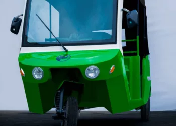 Firm Launches Gas-Powered Tricycle
