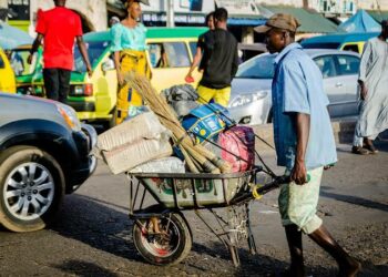 Wheelbarrow Pusher Stabs Tax Collector To Death Over N50 Levy, Kills Self   