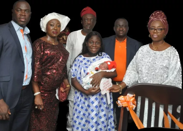 L-R: Supply Chain Director, Vitafoam Nigeria PLC, Ola Ogunfeyitimi; Head of Administration and Human Resources, Lagos Island Maternity Hospital, Salu Abike; Deputy Medical Director, Lagos Island Maternity Hospital, Dr. Enoma Bazuaye; Mother of first baby of the Year, Praise Kelechi-Opara, her baby, Adaeze; Commercial Director, Vitafoam Nigeria PLC, Dahiru Gambo and Apex Nurse, Lagos Island Maternity Hospital, Oluwatoyin Champion during Vitafoam's presentation of gifts to  the first baby of the year at Lagos Island Maternity Hospital recently