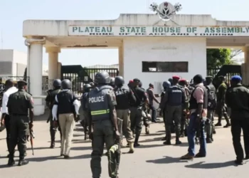 JUST-IN: Plateau Assembly Resumes, Denies 16 Sacked PDP Lawmakers Entry