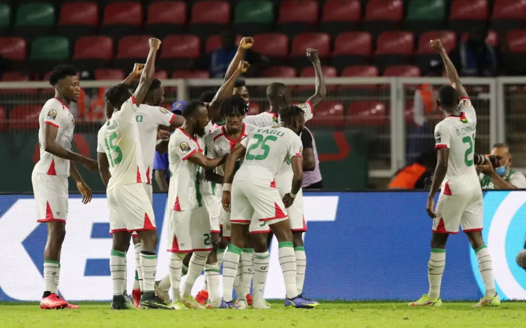 Soccer Football - Africa Cup of Nations - Group A - Cape Verde v Burkina Faso - Stade d'Olembe, Yaounde, Cameroon - January 13, 2022 Burkina Faso's Hassane Bande celebrates scoring their first goal with teammates REUTERS/Mohamed Abd El Ghany
