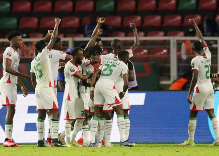 Soccer Football - Africa Cup of Nations - Group A - Cape Verde v Burkina Faso - Stade d'Olembe, Yaounde, Cameroon - January 13, 2022 Burkina Faso's Hassane Bande celebrates scoring their first goal with teammates REUTERS/Mohamed Abd El Ghany