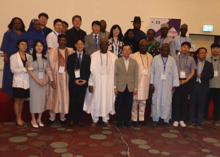 Mr. Son Sungil, Country Director KOICA (4th for Left), Prof. Galadanci Bashir ( 3rd from left) Prof. Bala Zakari, Deputy Executive Secretary, UBEC( 5th from left), Prof. Dae Joon Hwang , Project Manager, Ubion (6th from left)