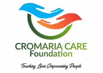 Foundation Awards Scholarships To 10 Students