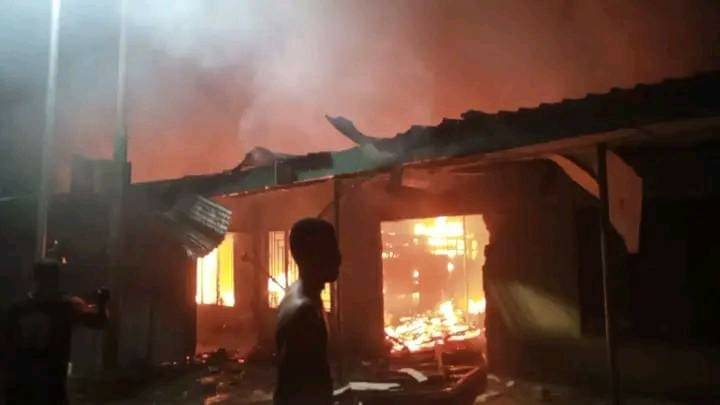 Fire Razes 20 Makeshift Houses In Rivers 1 7f144d88 8ace 49f9 88a8 6660d8a51377
