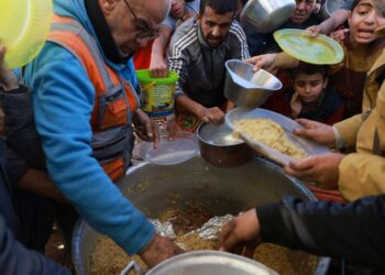 Gaza Residents Surviving Off Animal Feed And Rice As Food Dwindles