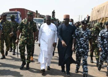Kaduna Gov’t Disperses Protesters On Abuja Highway, Warns Against Blockage Of Roads 
