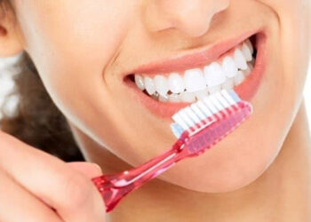 Seven Tips On How To Keep Your Gums Healthy