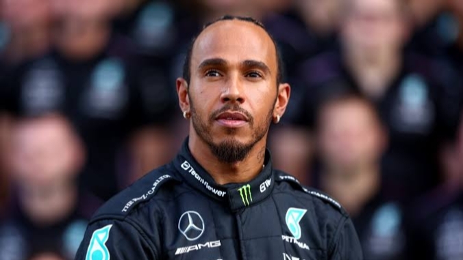 F1: Hamilton Fastest As Verstappen Struggles In Vegas 1 lewis Hamilton
