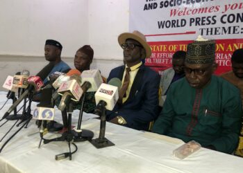Centre Hails Navy Chief, Ogalla Over Campaign Against Oil Theft