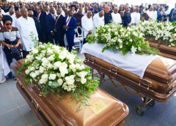 Akpabio, Govs, Ex-Kano Emir Sanusi II, Others Pay Last Respect To Wigwes In Rivers