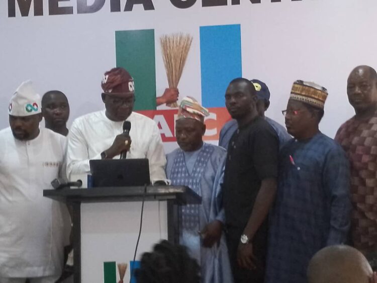 The aggrieved members-elect at a press conference in Abuja, on Tuesday
