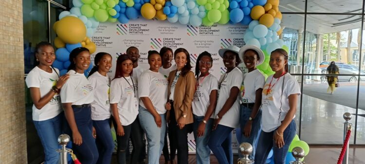 Founder, CCDI, Mrs Sharon Ayeni, with workers and volunteers.