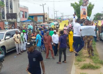 Ondo APC Primary: Oke Supporters Protest, Say Exercise Is Daylight Robbery