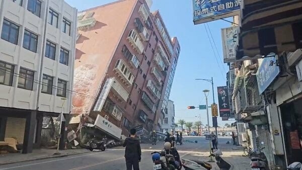 PICTORIAL: 7 Dead, 700 Injured As Powerful Earthquake Strikes Taiwan 1 Taiwan1