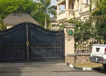 4 Bizarre Things About Abuja’s Chinese Supermarket Discriminating Against Nigerians