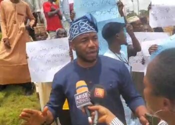 EFCC, Pro-Yahaya Bello Protesters Clash In Abuja