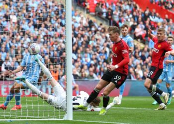 FA Cup: Man Utd Survive Scare To Edge Coventry, Face Man City In Final