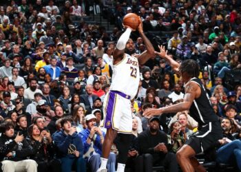 NBA: LeBron James Hits  Another Jordan’s 40-point