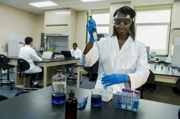 Medical Lab Council Phases Out Manual Registration Of Facilities 1 medical lab scientists 601x400 1